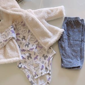 Carter’s 3month matching set